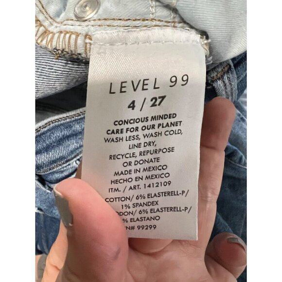 Anthropologie Level 99‎ Womens Blue Denim Bermuda Shorts Size 4/27 - Picture 4 of 14